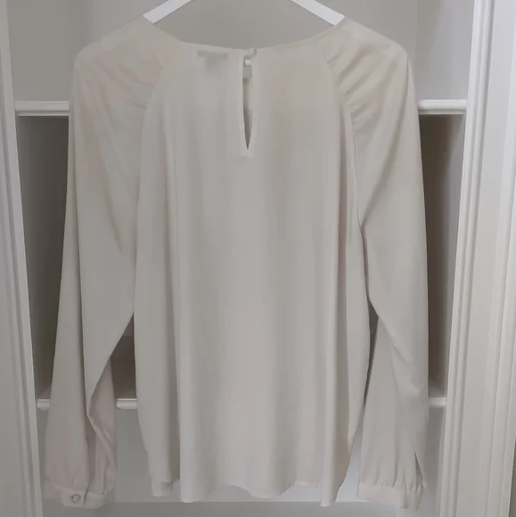 ANN TAYLOR Blouse Ivory Large Petite LP - Picture 2 of 7